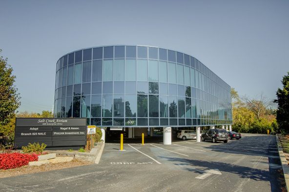 600 Enterprise Drive, 200 - 204, Oak Brook, IL 60523